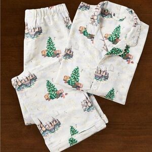 Women’s Harry Potter Hogwarts Holiday Pajama Set